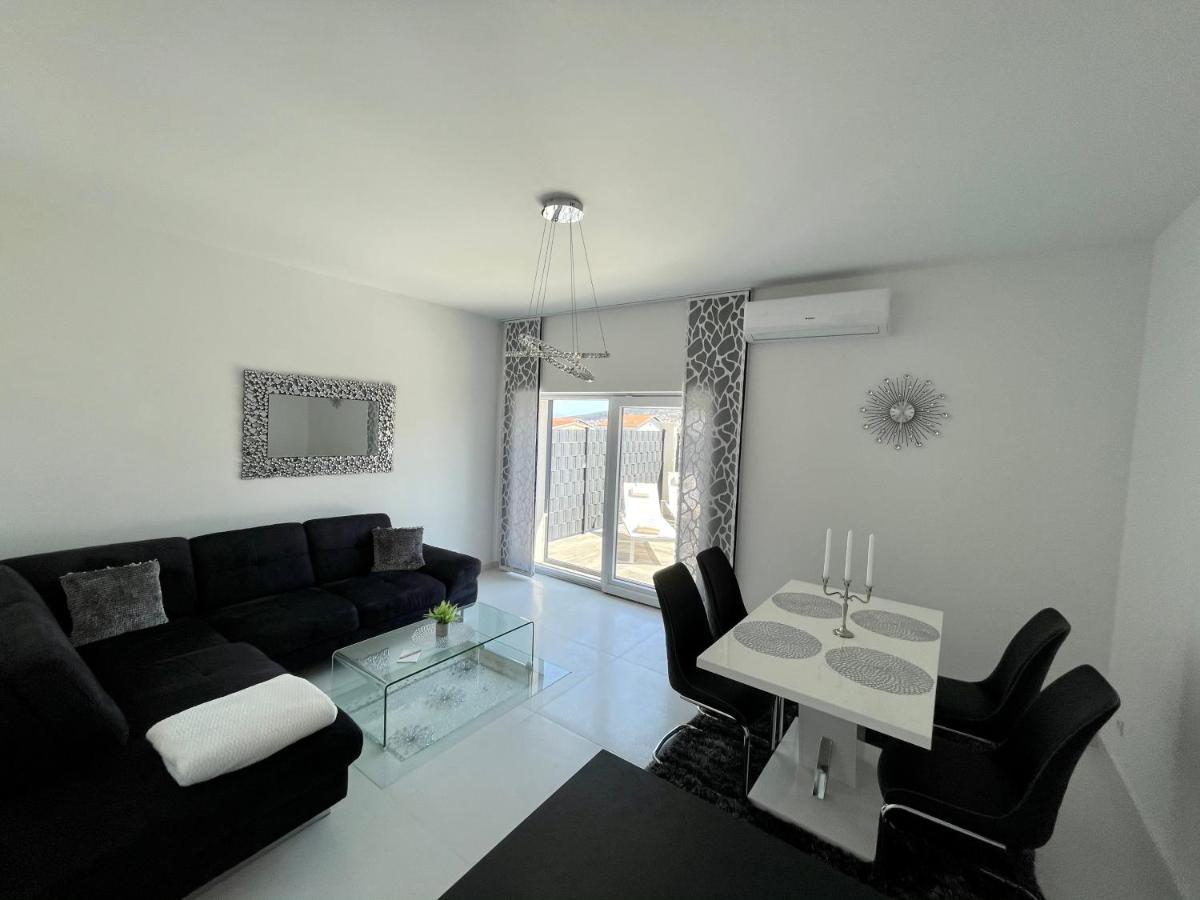 Sky Garden Trogir Apartamento Exterior foto