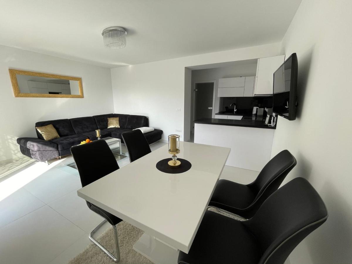 Sky Garden Trogir Apartamento Exterior foto