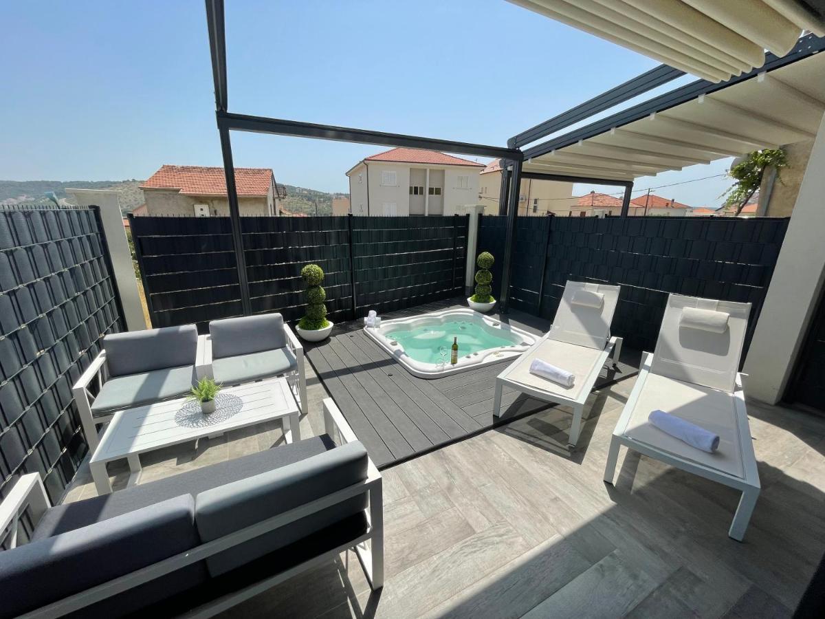 Sky Garden Trogir Apartamento Exterior foto