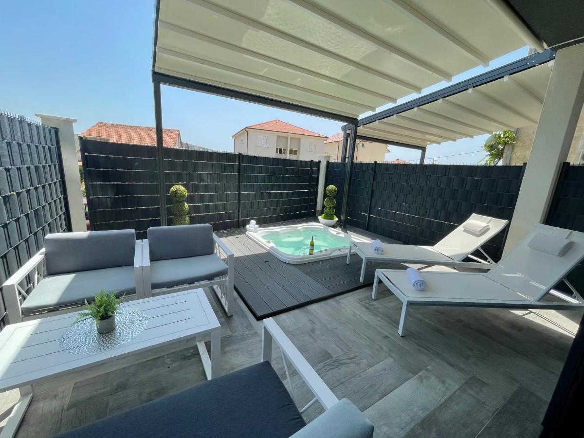 Sky Garden Trogir Apartamento Exterior foto