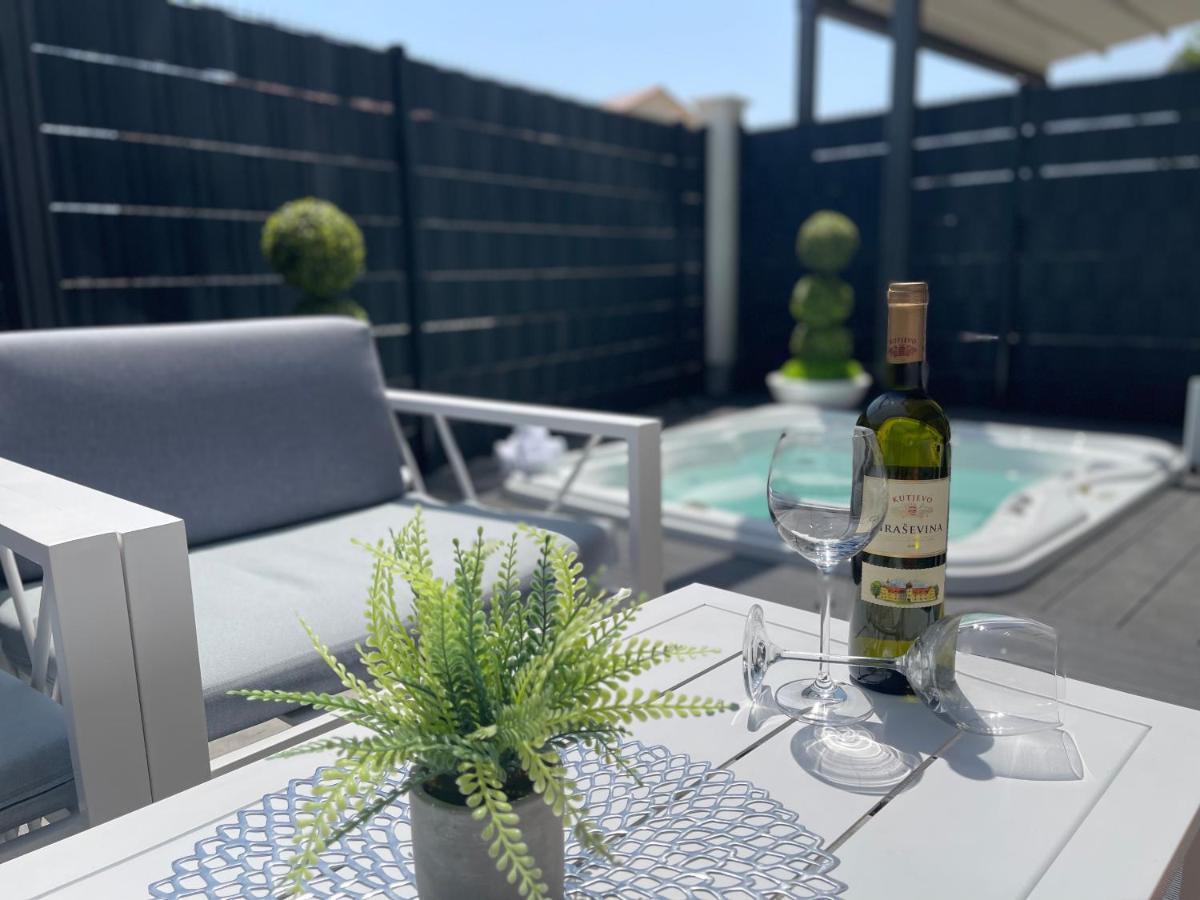 Sky Garden Trogir Apartamento Exterior foto