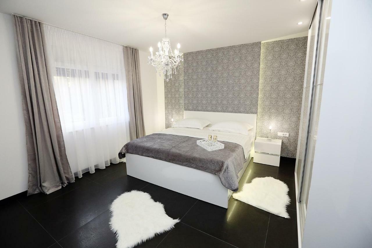Sky Garden Trogir Apartamento Exterior foto
