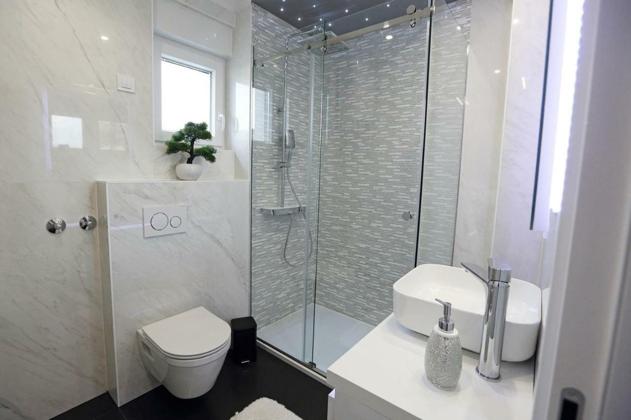 Sky Garden Trogir Apartamento Exterior foto